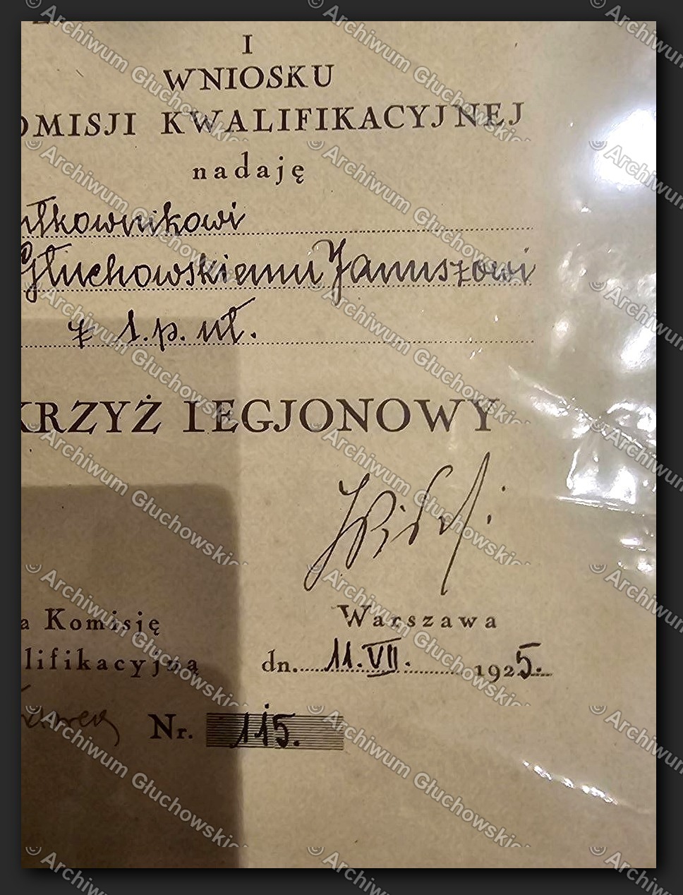 Dyplom Krzyza Legjonowego Nr 115 dla plk. Janusza Gluchowskiego (focus na dyplomie, element ARG/II/11)