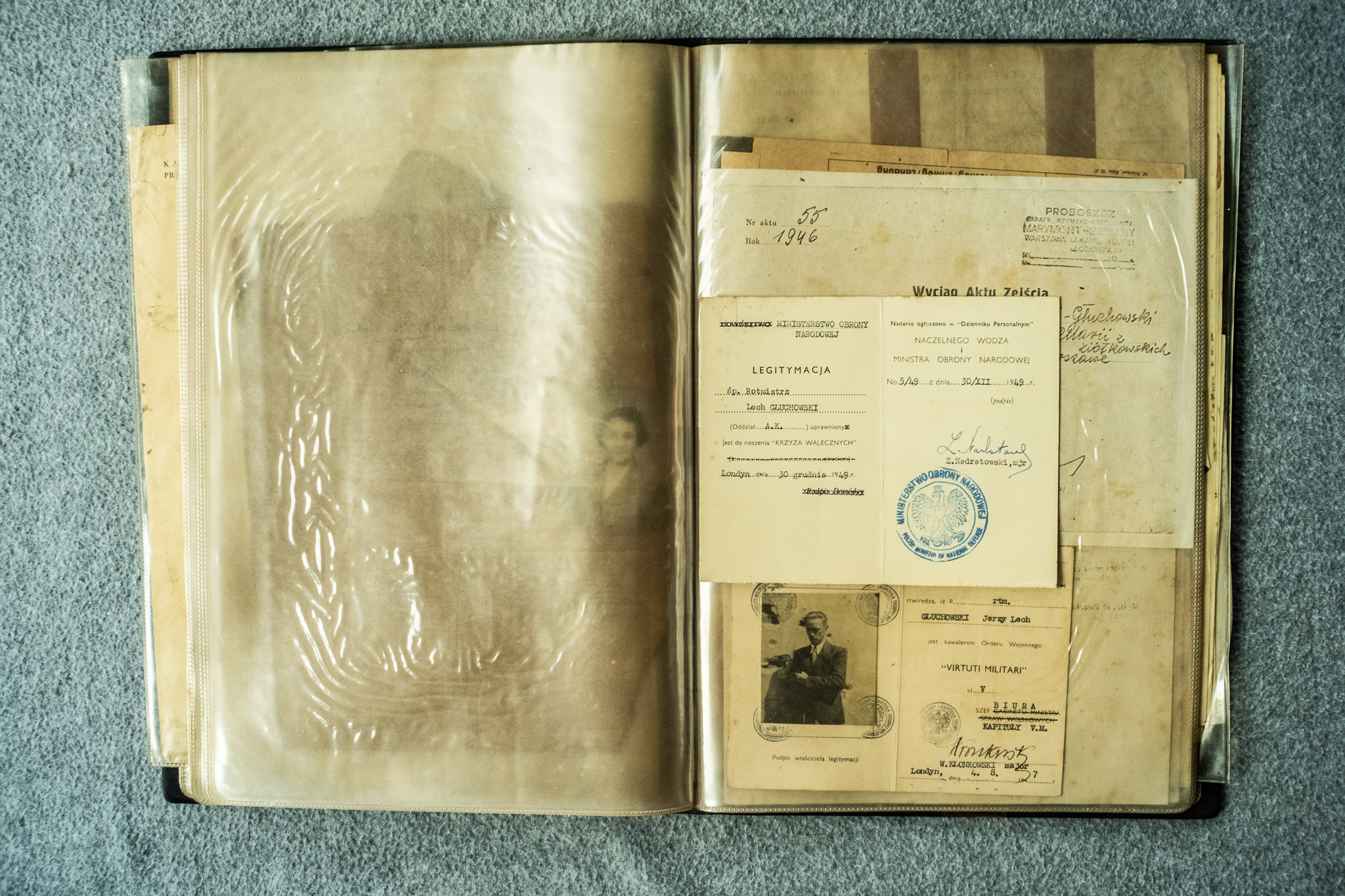 Wyciąg Aktu Zejścia rtm. Lecha Głuchowskiego, Nr 543 z 30.XII.1948 — wystawca Naczelny Wódz / Minister Obrony Narodowej (Polski Rząd Emigracyjny w Londynie)