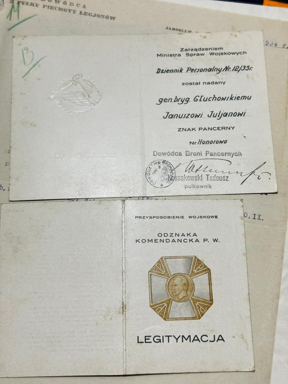 Legitymacja honorowa Znaku Pancernego dla gen. bryg. Głuchowskiego Janusza Juljana (pułk. Kossakowski, D-ca Broni Pancernych, 1935)