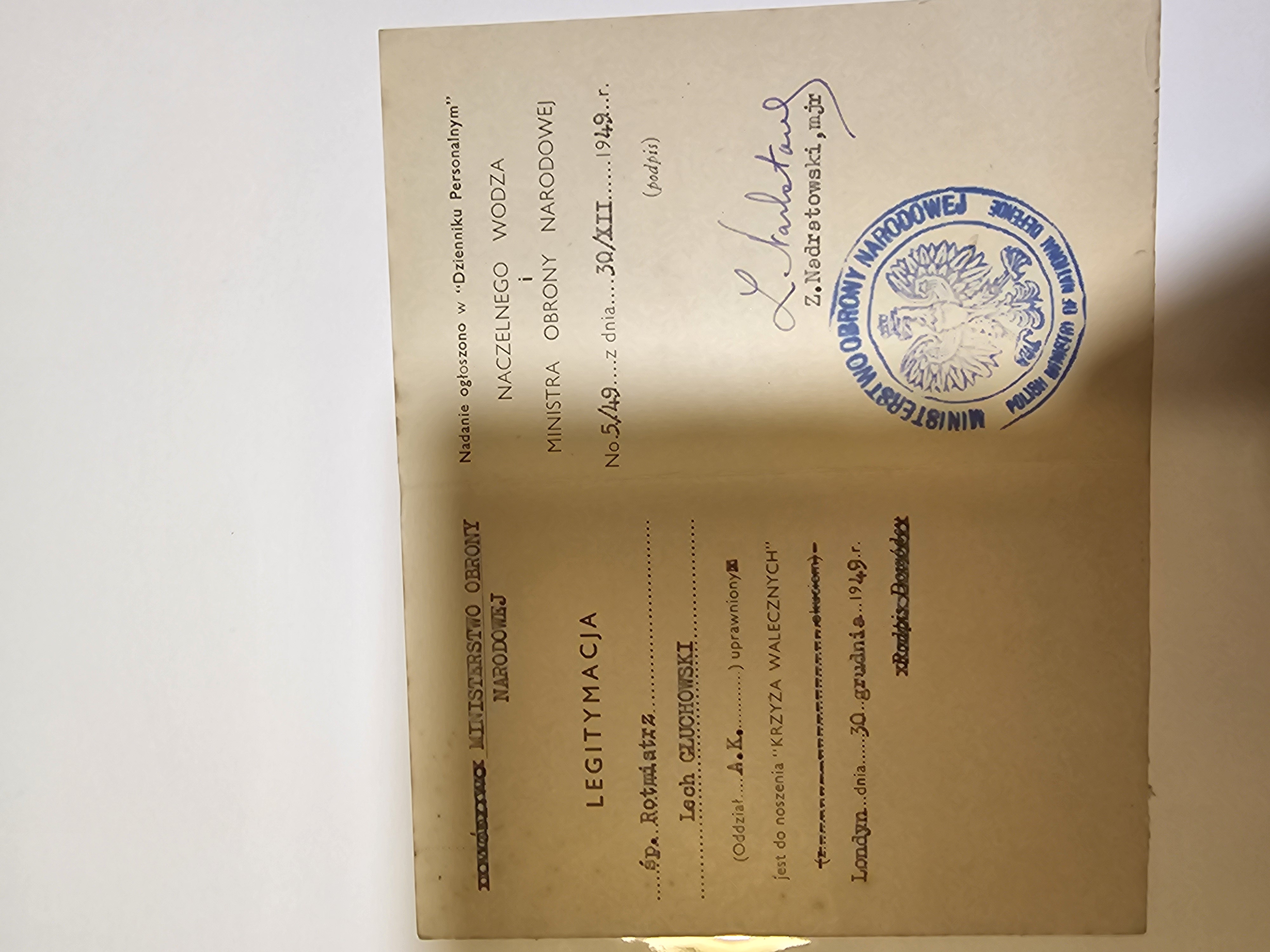 Legitymacja Krzyża Walecznych Nr LEG.32560 – Śp. Rotmistrz Lech Głuchowski, A.K. – Londyn 30 XII 1949